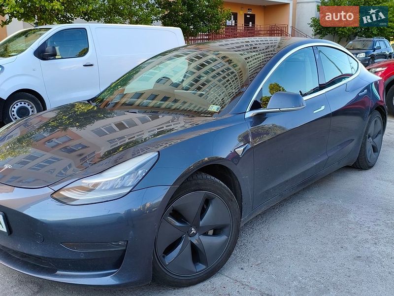 Седан Tesla Model 3 2019 в Одессе
