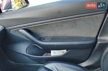 Седан Tesla Model 3 2019 в Одессе