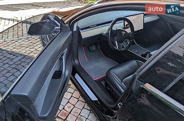 Седан Tesla Model 3 2019 в Костопілі