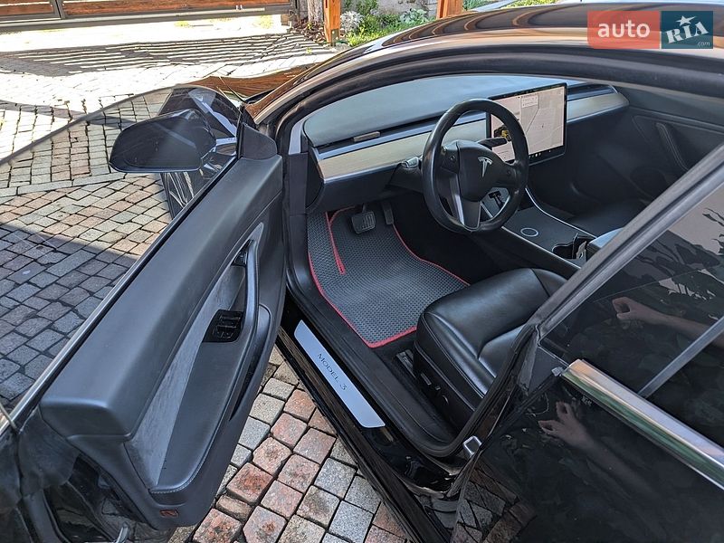 Седан Tesla Model 3 2019 в Костопілі