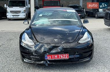 Седан Tesla Model 3 2018 в Володимирі