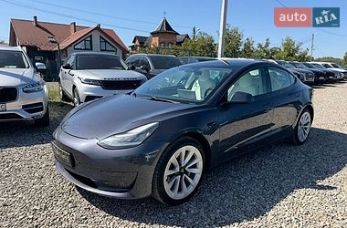 Седан Tesla Model 3 2020 в Івано-Франківську