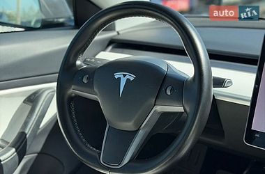Седан Tesla Model 3 2020 в Івано-Франківську