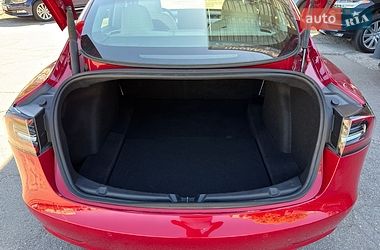 Седан Tesla Model 3 2021 в Виннице