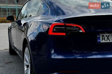 Седан Tesla Model 3 2023 в Полтаві