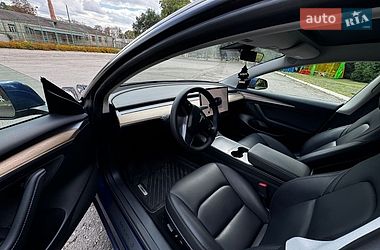 Седан Tesla Model 3 2023 в Полтаві