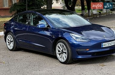 Седан Tesla Model 3 2023 в Полтаві