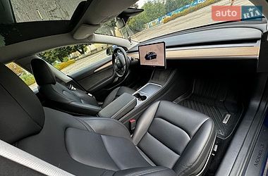 Седан Tesla Model 3 2023 в Полтаві