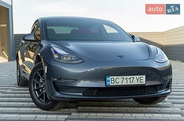 Седан Tesla Model 3 2021 в Львове