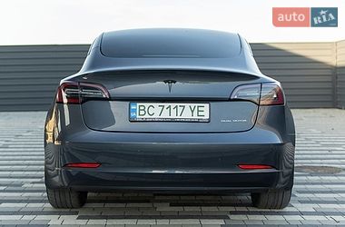 Седан Tesla Model 3 2021 в Львове