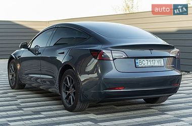 Седан Tesla Model 3 2021 в Львове