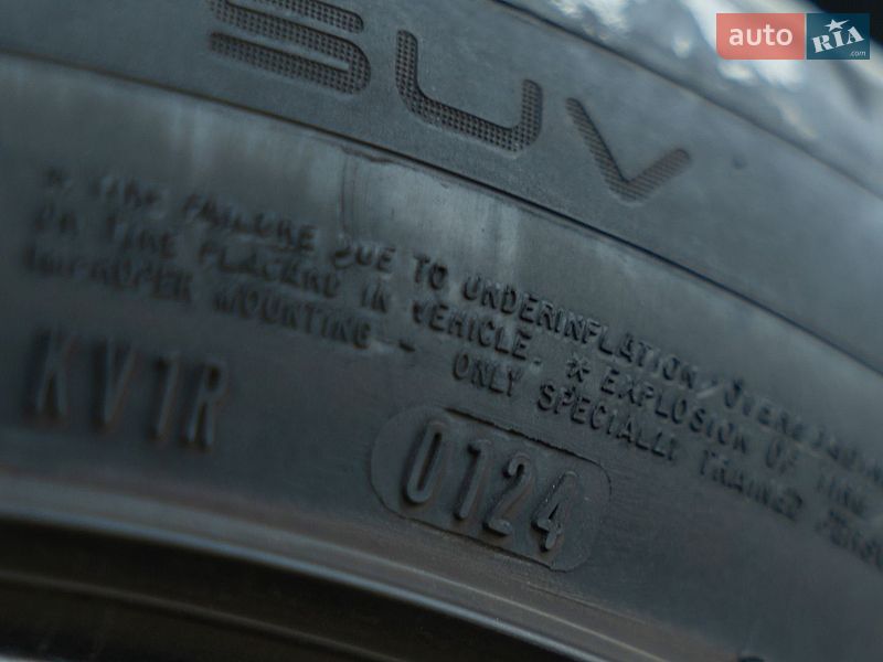 Седан Tesla Model 3 2021 в Львове