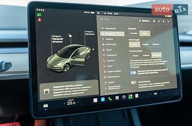 Седан Tesla Model 3 2021 в Львове
