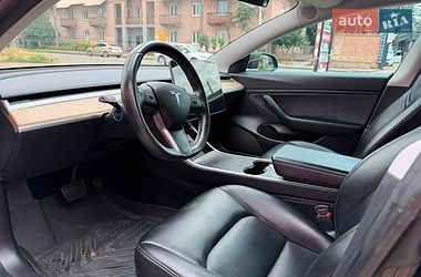 Седан Tesla Model 3 2019 в Кривом Роге