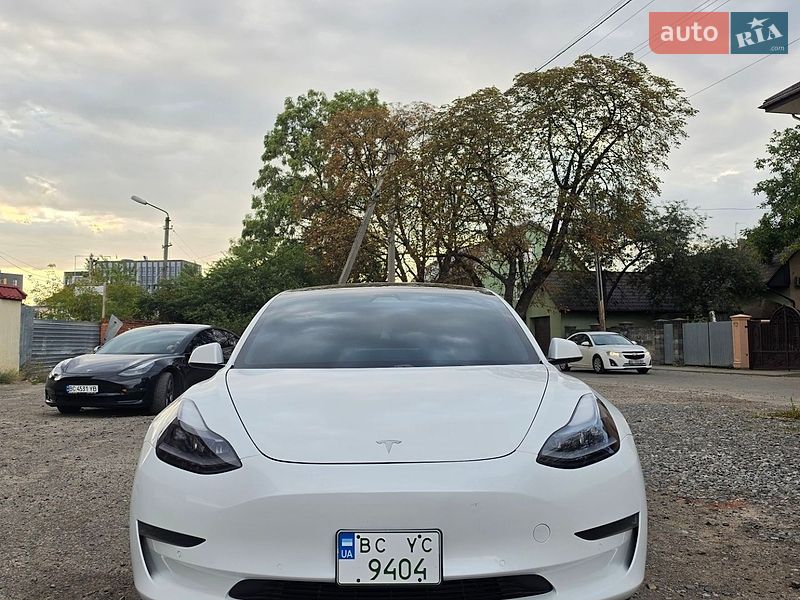 Tesla Model 3 2021