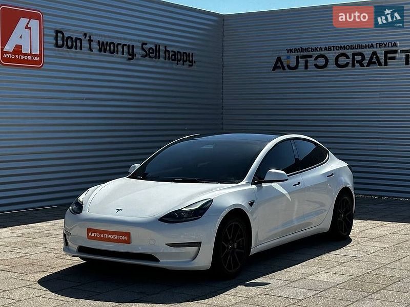 Tesla Model 3 2022