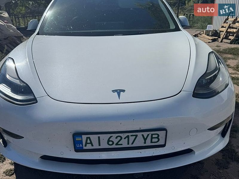 Tesla Model 3 2021