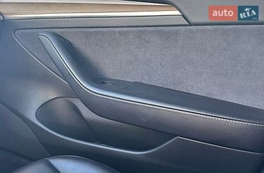 Седан Tesla Model 3 2021 в Києві