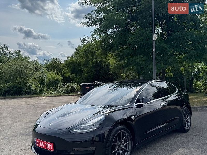 Tesla Model 3 2018