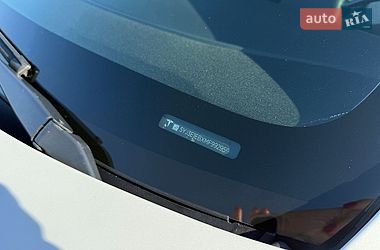 Седан Tesla Model 3 2021 в Киеве
