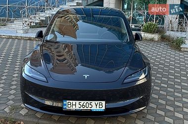 Седан Tesla Model 3 2025 в Одесі