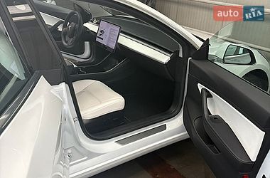 Седан Tesla Model 3 2019 в Луцке