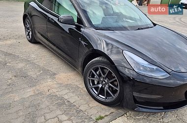 Седан Tesla Model 3 2021 в Яворове