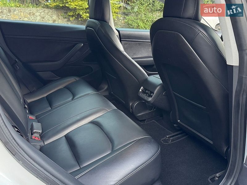 Седан Tesla Model 3 2019 в Хмельницькому