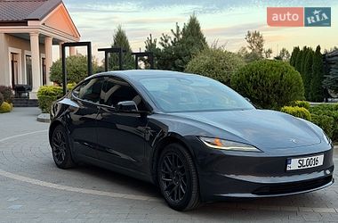 Седан Tesla Model 3 2024 в Стрые