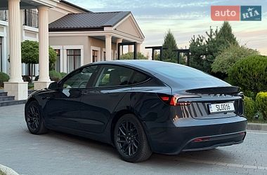 Седан Tesla Model 3 2024 в Стрые
