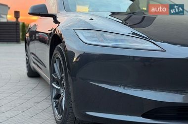 Седан Tesla Model 3 2024 в Стрые