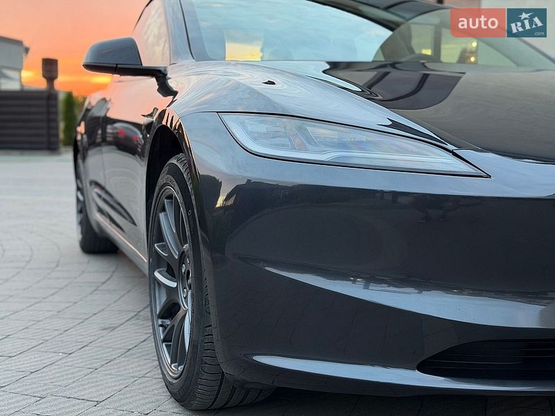 Седан Tesla Model 3 2024 в Стрые