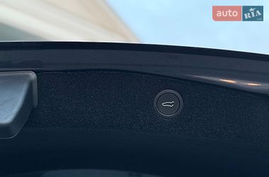 Седан Tesla Model 3 2024 в Стрые