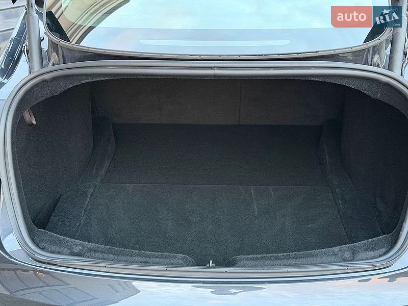 Седан Tesla Model 3 2024 в Стрые