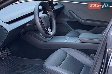 Седан Tesla Model 3 2024 в Стрые