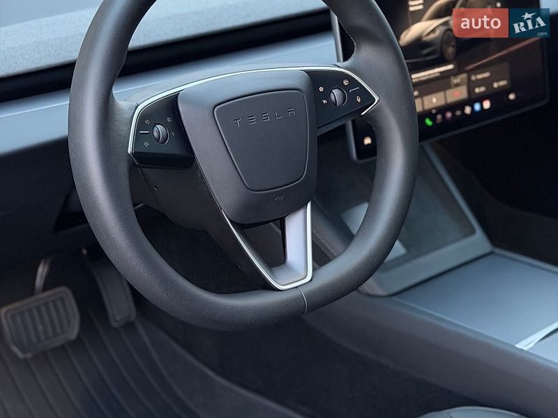 Седан Tesla Model 3 2024 в Стрые