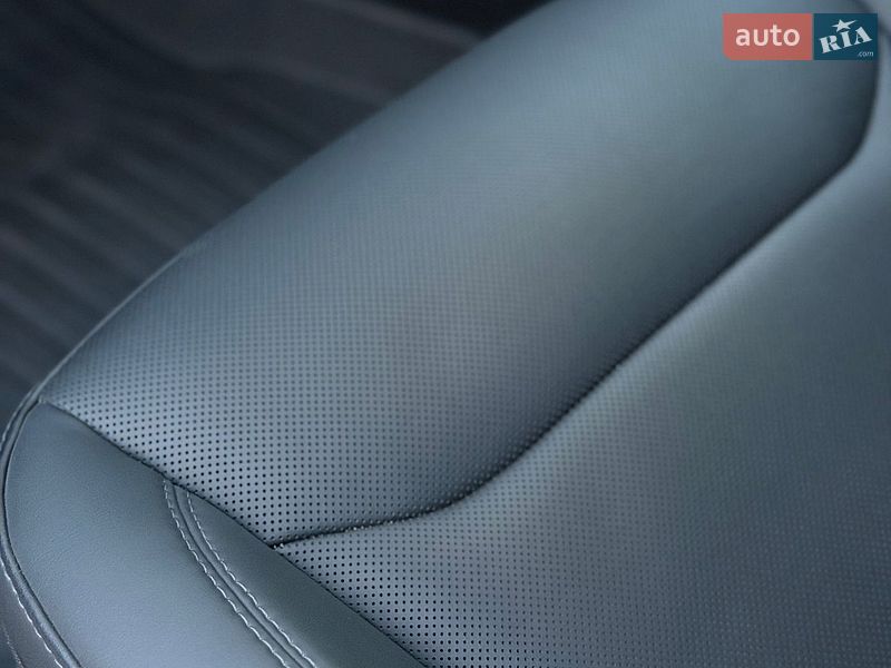 Седан Tesla Model 3 2024 в Стрые