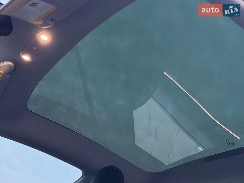 Седан Tesla Model 3 2024 в Стрые