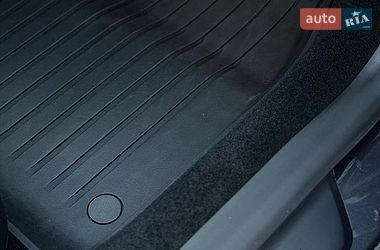 Седан Tesla Model 3 2024 в Стрые