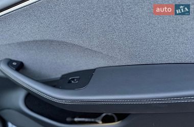 Седан Tesla Model 3 2024 в Стрые