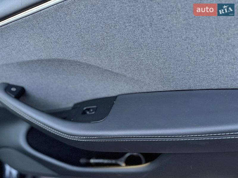 Седан Tesla Model 3 2024 в Стрые