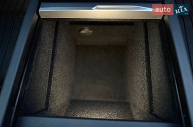 Седан Tesla Model 3 2024 в Стрые