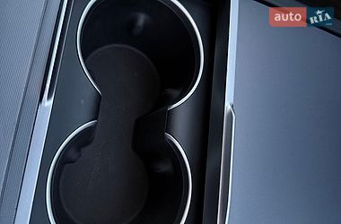 Седан Tesla Model 3 2024 в Стрые