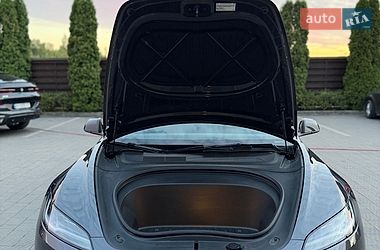 Седан Tesla Model 3 2024 в Стрые