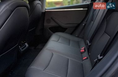 Седан Tesla Model 3 2024 в Стрые
