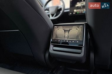 Седан Tesla Model 3 2024 в Стрые