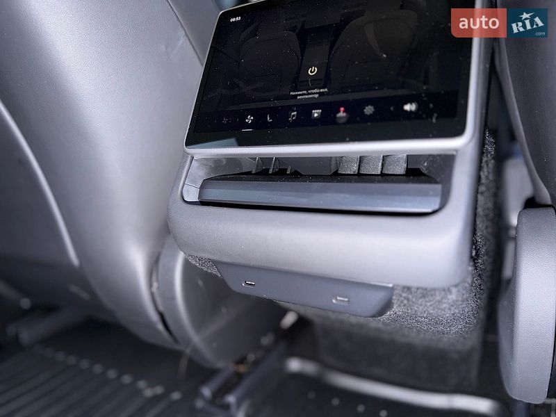 Седан Tesla Model 3 2024 в Стрые