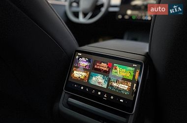 Седан Tesla Model 3 2024 в Стрые