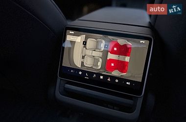 Седан Tesla Model 3 2024 в Стрые