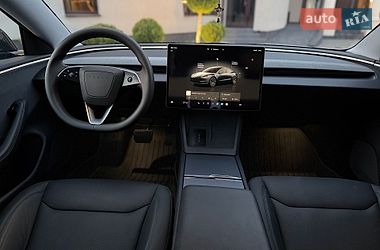 Седан Tesla Model 3 2024 в Стрые
